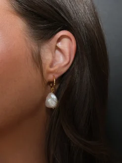Pearl Essence Earrings